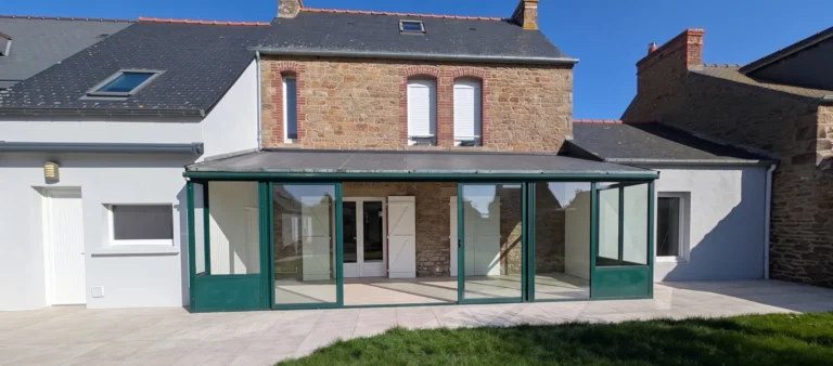Maison avant surélévation par Aedis Rénovation à Saint-Malo
